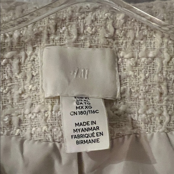 H&M Cream Textured Blazer with Gold Buttons - Picture 2 of 6